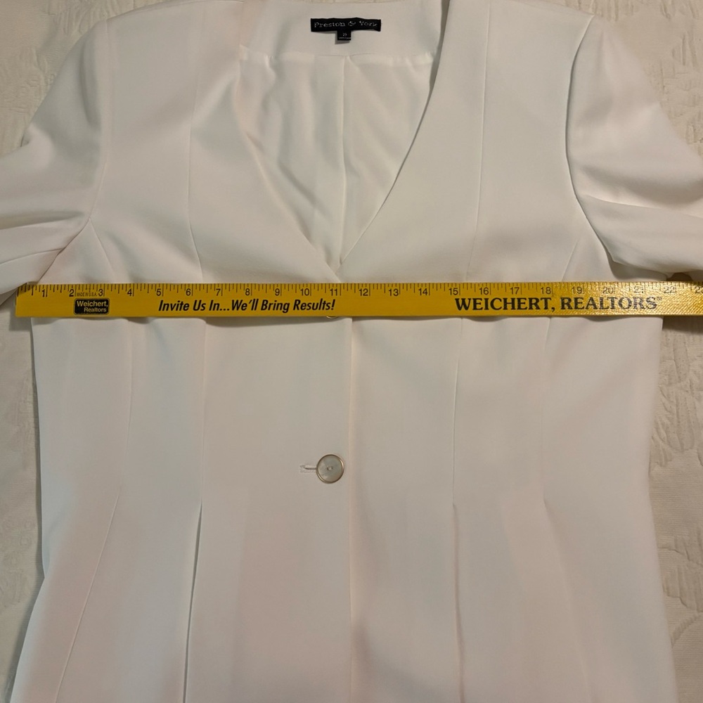 Preston & York White Blazer - Picture 10 of 12
